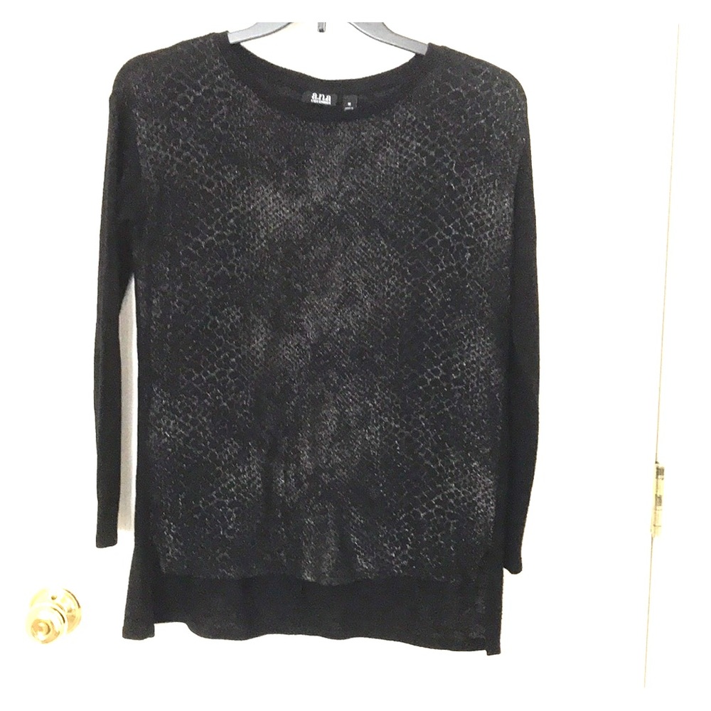 Lightweight sweater